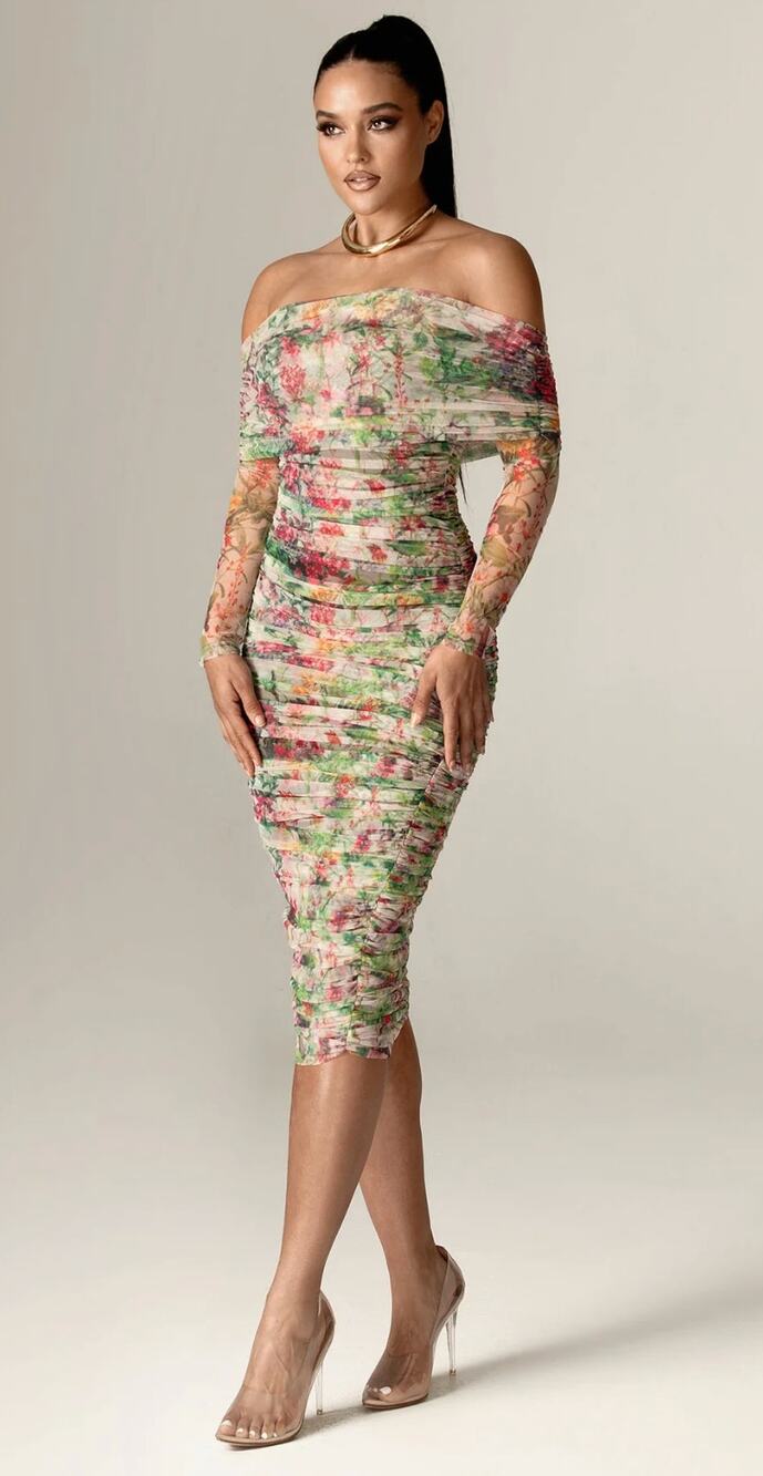 ALIAVA Hayley Off Shoulder Midi Dress in Floral Serenade Size M